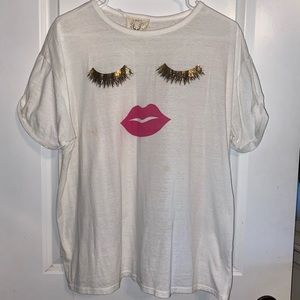 Lash Tee